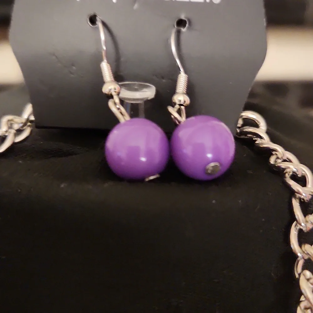 Paparazzi Purple & Silver Bead Necklace